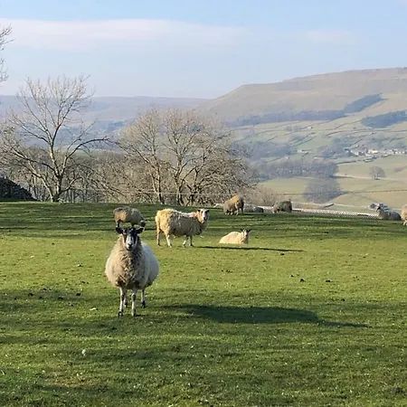 Quarry Near Hawes, Yorkshire Dales, Pet Free *