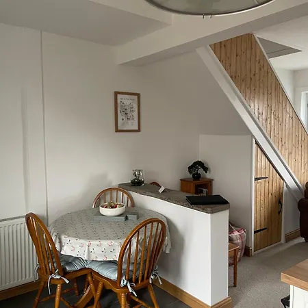 Quarry Near Hawes, Yorkshire Dales, Pet Free *